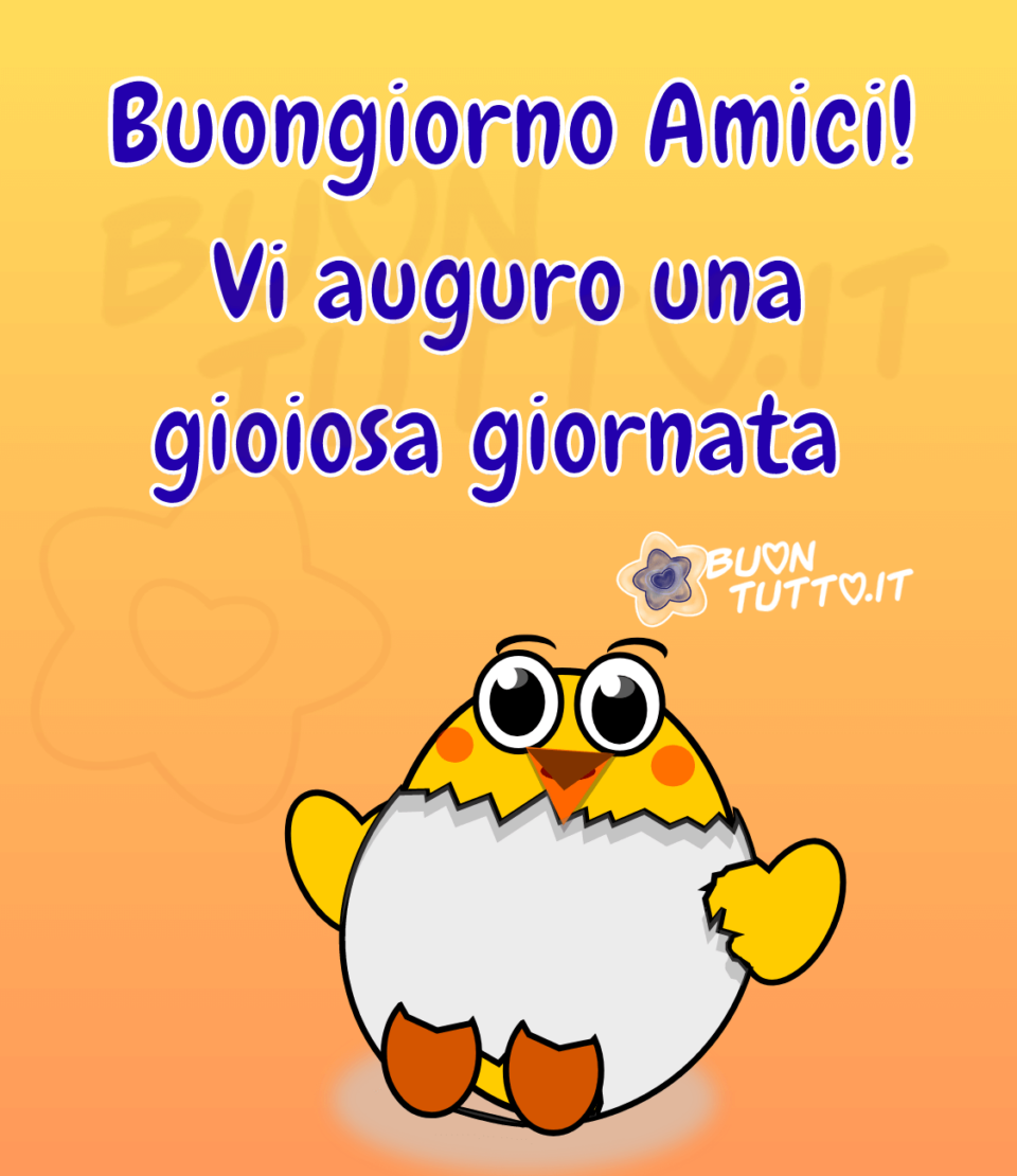 disegno su uno sfondo dalle sfumature arancioni di un simpatico pulcino che sta uscendo dal guscio dell'uovo con, con dei grandi occhi ridenti e il beccucci aperto e le ali  aperte esclama Buongiorno amici! Vi auguro un gioiosa giornata! Una raccolta di nuove bellissime immagini del buongiorno e della  buonanotte pasquale da scaricare gratis e condividere con amici parenti gruppi tramite WhatsApp Facebook Twitter Pinterest Telegram Instagram creata da buontutto.it