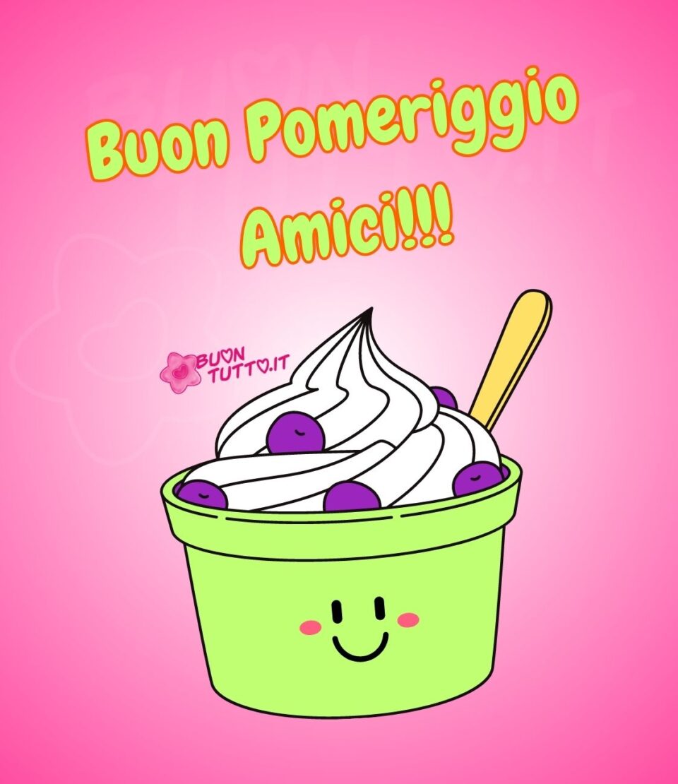 Disegno di un bellissimo sfondo dalle tinte rosa e bianco di una coppetta di colore verde pastello con cucchiaino di colore giallo di gelato al gusto di panna, decorata con dei mirtilli, sopra la coppetta c'è disegnata una simpatica faccina sorridente con guancette rosa, nella parte alta dell'immagine c'è scritto buon pomeriggio amici con tre puntini esclamativi di colore verde pastello e contorno arancione. Una stupenda immagine estiva e colorata. Una raccolta di nuove bellissime Immagini di Buon Pomeriggio da scaricare gratis e condividere con amici parenti gruppi tramite WhatsApp Facebook Twitter Pinterest Telegram Instagram autore buontutto.it 