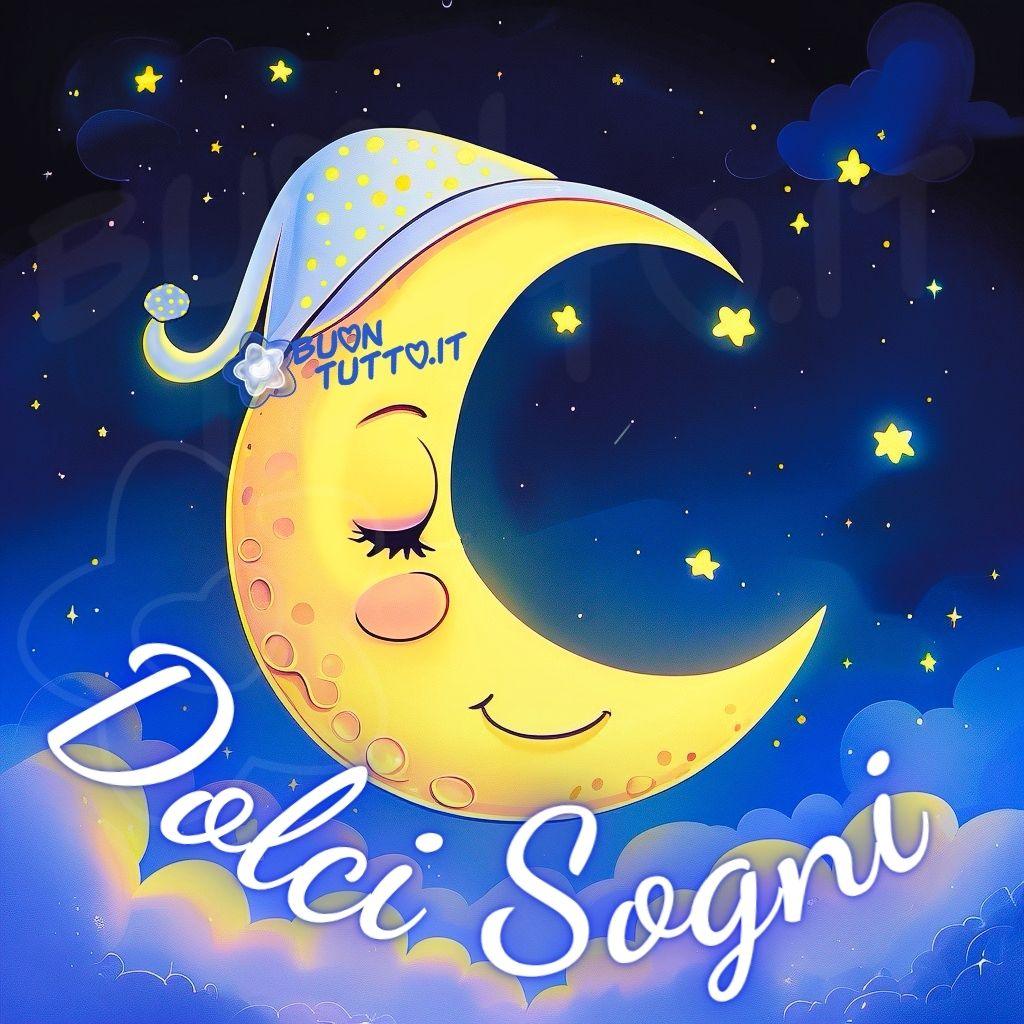 Un'illustrazione che ritrae una grande mezzaluna color giallo miele che dorme placidamente, con un sorriso così sereno da scaldare il cuore. Indossa un cappello da notte morbido e vezzoso di colore celestino e pois gialli. È adagiata su nuvole basse che sembrano batuffoli di cotone giallo-azzurro mentre il cielo profondo è tempestato di stelle lucenti. Nella parte bassa dell'immagine c'è scritto in forma semi-circolare in un carattere corsivo elegante di colore bianco e contorno azzurro: Dolci Sogni. È un'immagine tenera che trasmette tranquillità, serenità, simpatia, pace, accoglienza, affetto, dolcezza, amicizia, relax e gioia. Una raccolta di nuove bellissime immagini di Buonanotte da scaricare gratis e condividere con amici, cari, familiari, parenti gruppi tramite WhatsApp, Facebook, X Twitter, Pinterest, Telegram, LinkedIn, Instagram e le tue piattaforme social preferite. Autore BuonTutto.it 